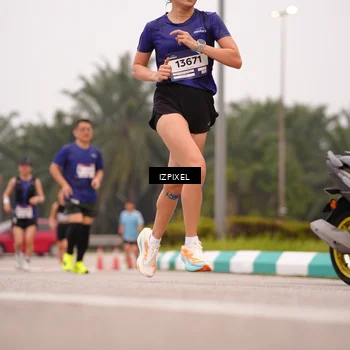 Runner Photo 7536344