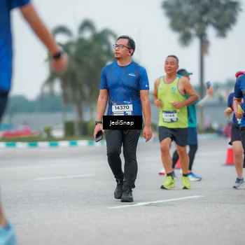 Runner Photo 7536359