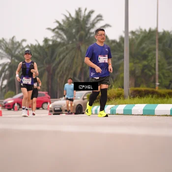 Runner Photo 7536360