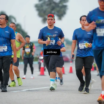 Runner Photo 7536369