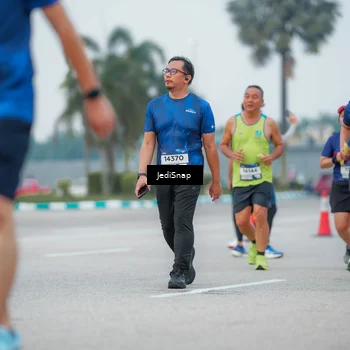 Runner Photo 7536371