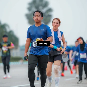 Runner Photo 7536401