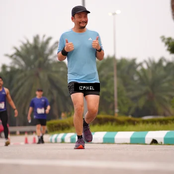 Runner Photo 7536411