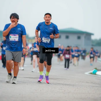 Runner Photo 7536422