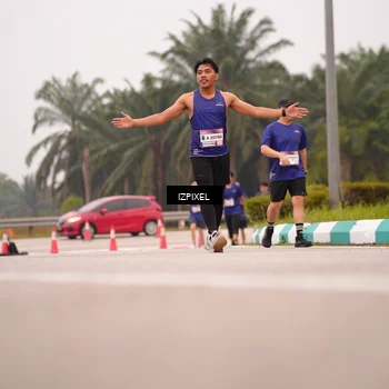 Runner Photo 7536424