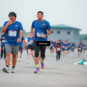 Runner Photo 7536425