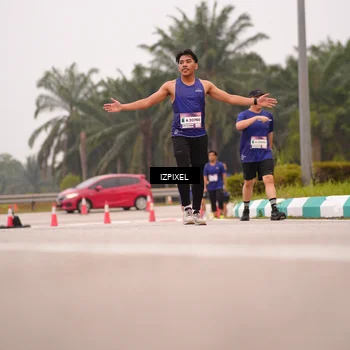 Runner Photo 7536430