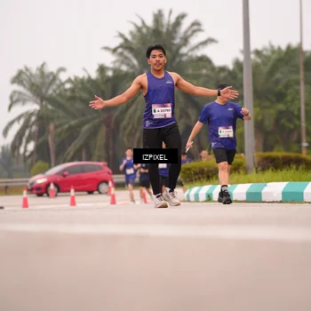 Runner Photo 7536432
