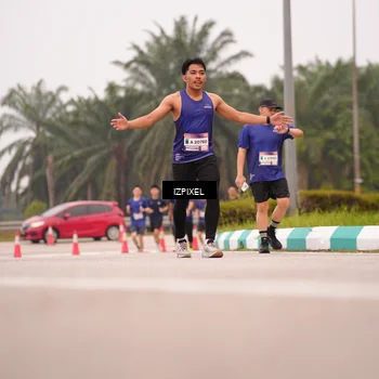 Runner Photo 7536435