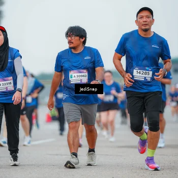 Runner Photo 7536441