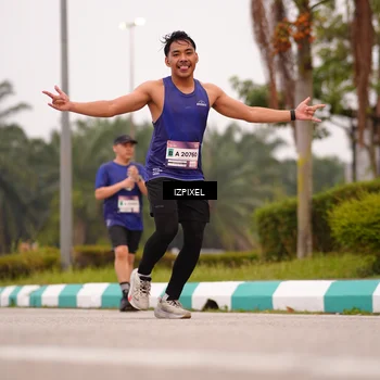 Runner Photo 7536444