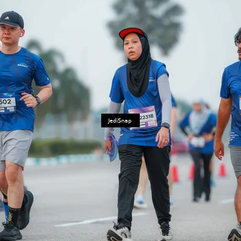 Runner Photo 7536450
