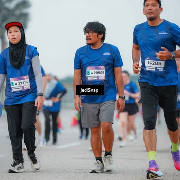 Runner Photo 7536455