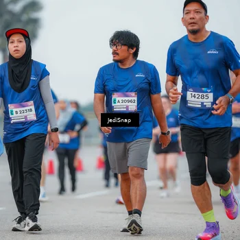 Runner Photo 7536456