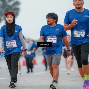 Runner Photo 7536464