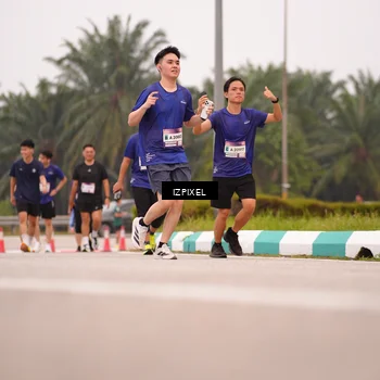 Runner Photo 7536483