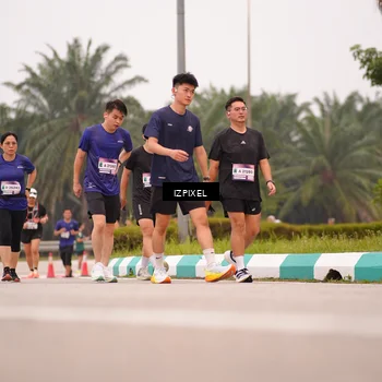 Runner Photo 7536556