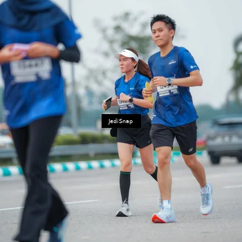 Runner Photo 7536561