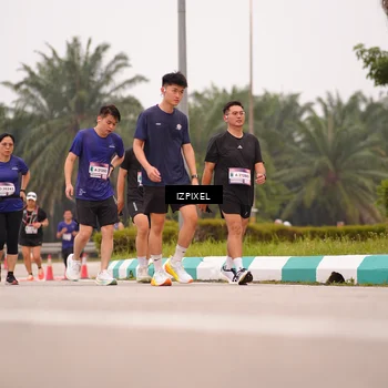 Runner Photo 7536564