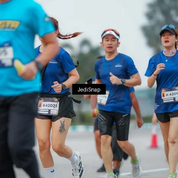 Runner Photo 7536599