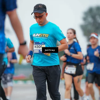 Runner Photo 7536600