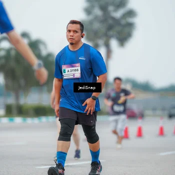 Runner Photo 7536633