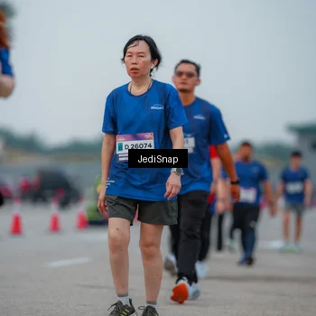 Runner Photo 7536680