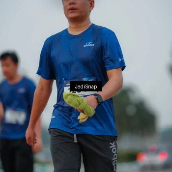 Runner Photo 7536682
