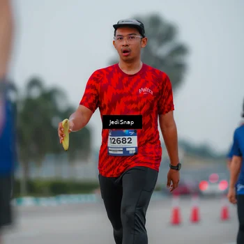 Runner Photo 7536703