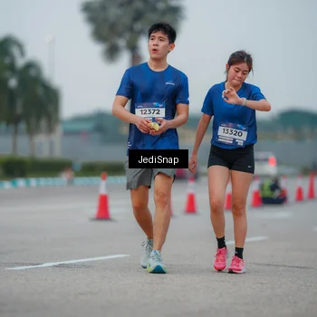 Runner Photo 7536800