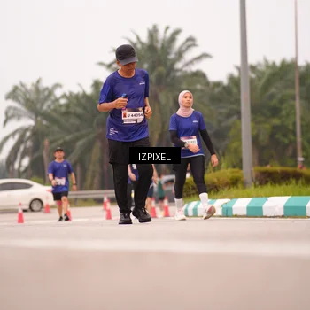 Runner Photo 7536802