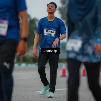 Runner Photo 7536811