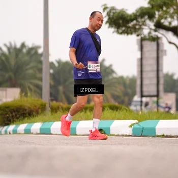 Runner Photo 7536913