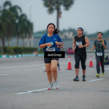 Runner Photo 7536992