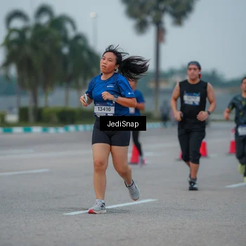 Runner Photo 7537001