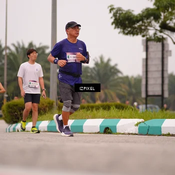 Runner Photo 7537012