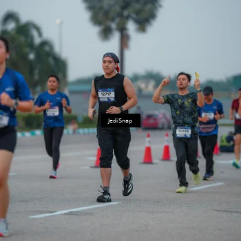 Runner Photo 7537014