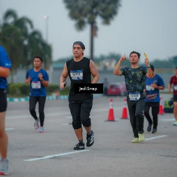 Runner Photo 7537016