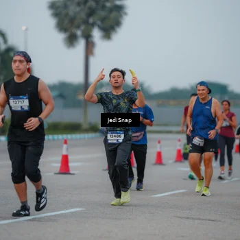 Runner Photo 7537022