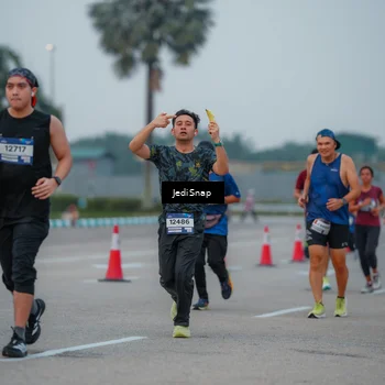 Runner Photo 7537047