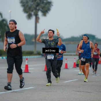 Runner Photo 7537050