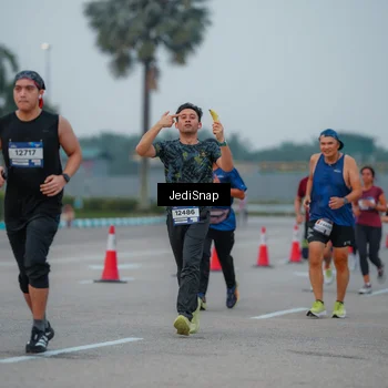Runner Photo 7537055