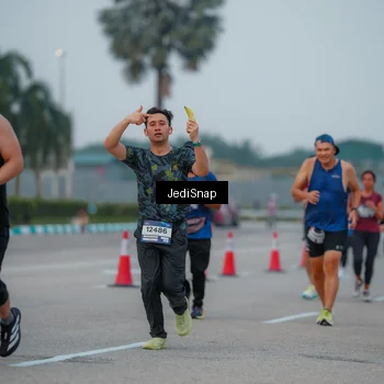 Runner Photo 7537056