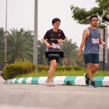 Runner Photo 7537070