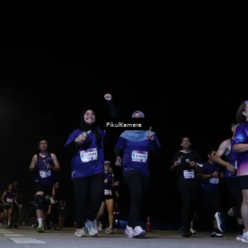 Runner Photo 7537078