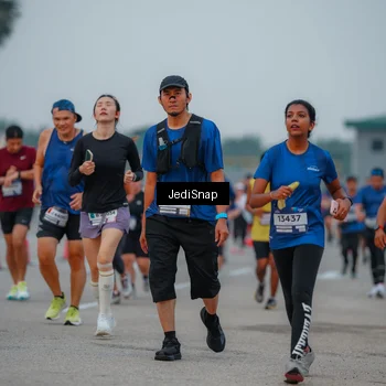 Runner Photo 7537089