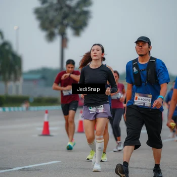 Runner Photo 7537098