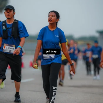 Runner Photo 7537100