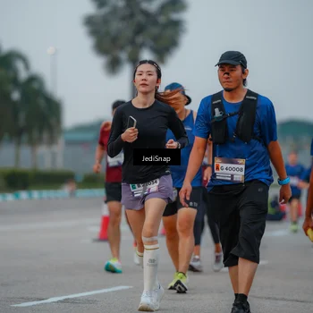 Runner Photo 7537104