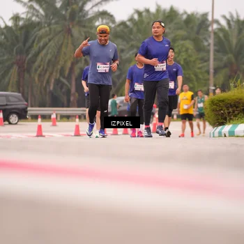 Runner Photo 7537105